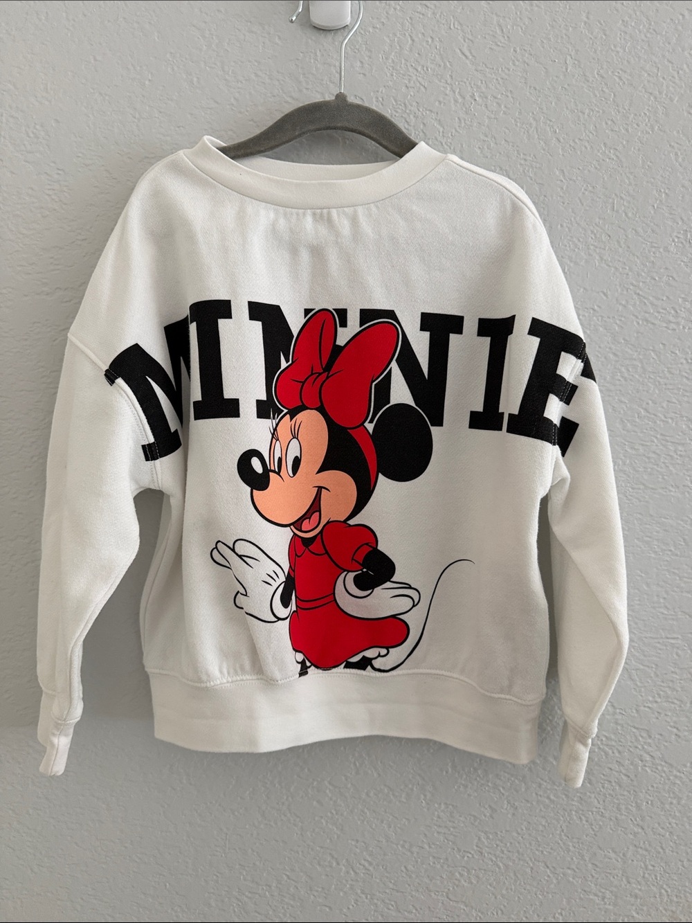 DISNEY PARK Minnie Mouse White Sweater